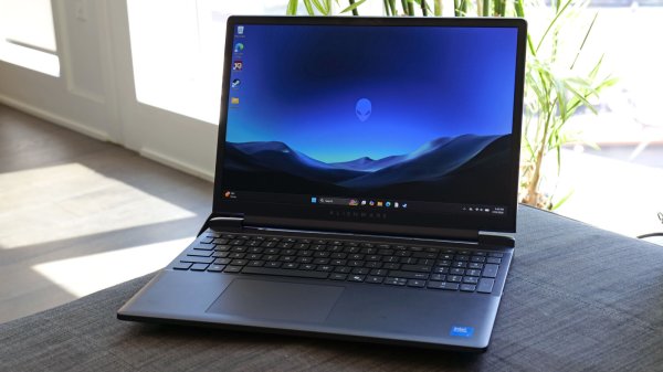 Alienware 15 İncelemesi: Bütçe Dostu Oyun Laptopu İçin Mükemmel Zamanlama