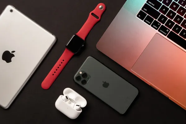 Apple, 'önemli tedarik sıkıntılarına' karşı stoklarını artırıyor