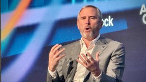 Ripple'ın RLUSD Stablecoin'ine Çifte Destek: Transfer Hacmi Yüzde 25 Düştü