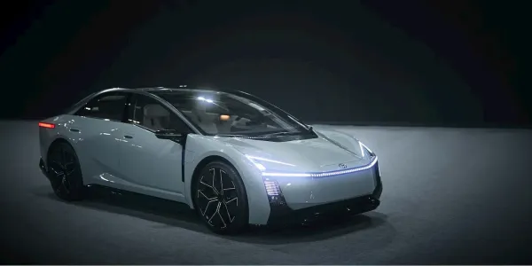 Toyota'nın Yeni Nesil Corolla EV'si Sahneye Çıkıyor: 'Kriz Hissi' Şirketi Dönüştürüyor