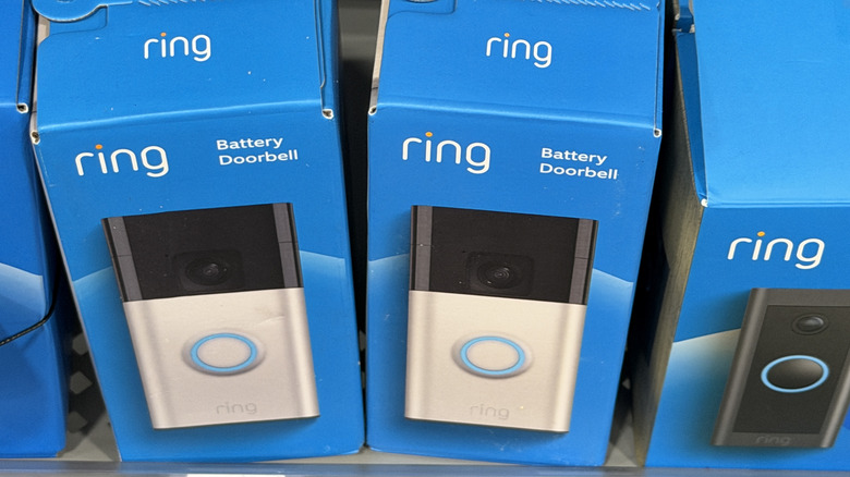 Ring pil kapı zili ile mavi kutular