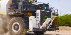 Fortescue CEO'su 150 Tonluk Elektrikli Kamyonu Test Sürüşüne Çıkardı
