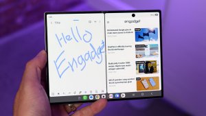 Samsung Galaxy Z Fold 8 vs Fold 8 Ultra: Hangi Yeni Katlanabilir Telefon Sizin İçin Daha İyi?