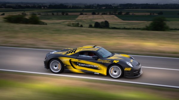 Ruf, Goodwood'da Yeni Düz Sekiz Silindirli Motorunu Tanıttı