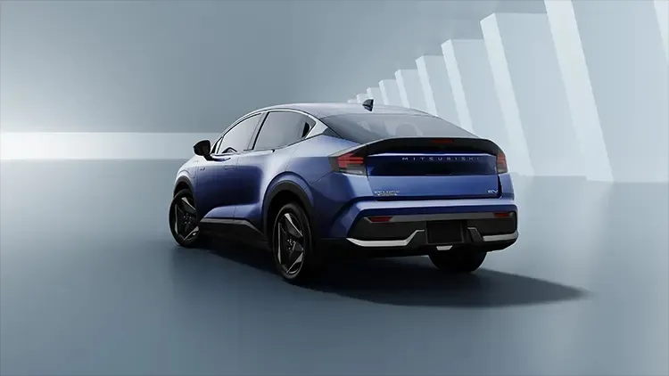 2027 Mitsubishi Eclipse Sportback EV arkadan görünüm
