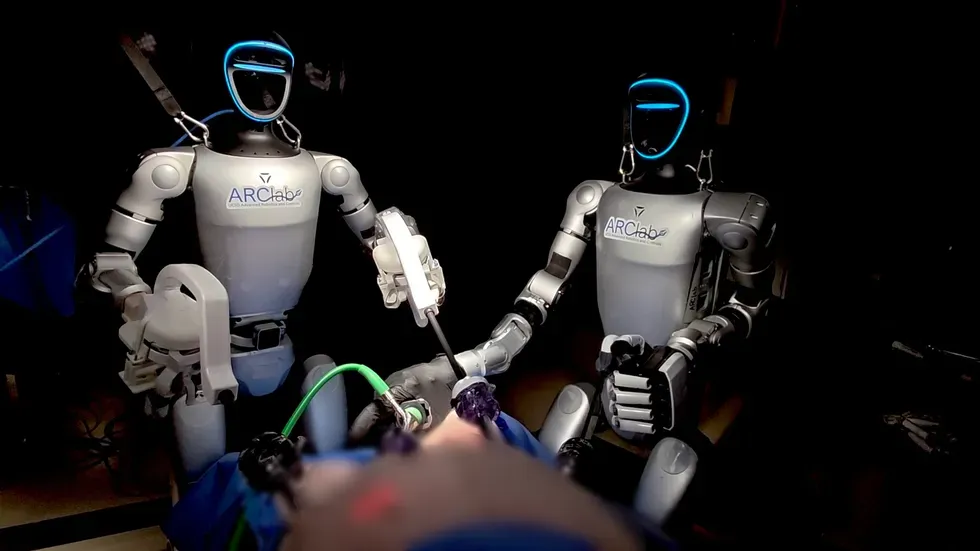Cuma Videosu: Robot Cerrahınız Sizi Şimdi Görecektir