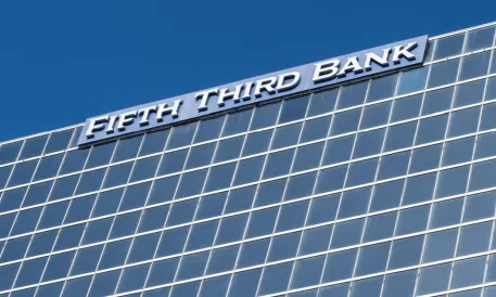 Fifth Third, Comerica Birleşmesinde Kazanımlarını Görüyor: İşçi Bayramı'nda Sistem Dönüşümü