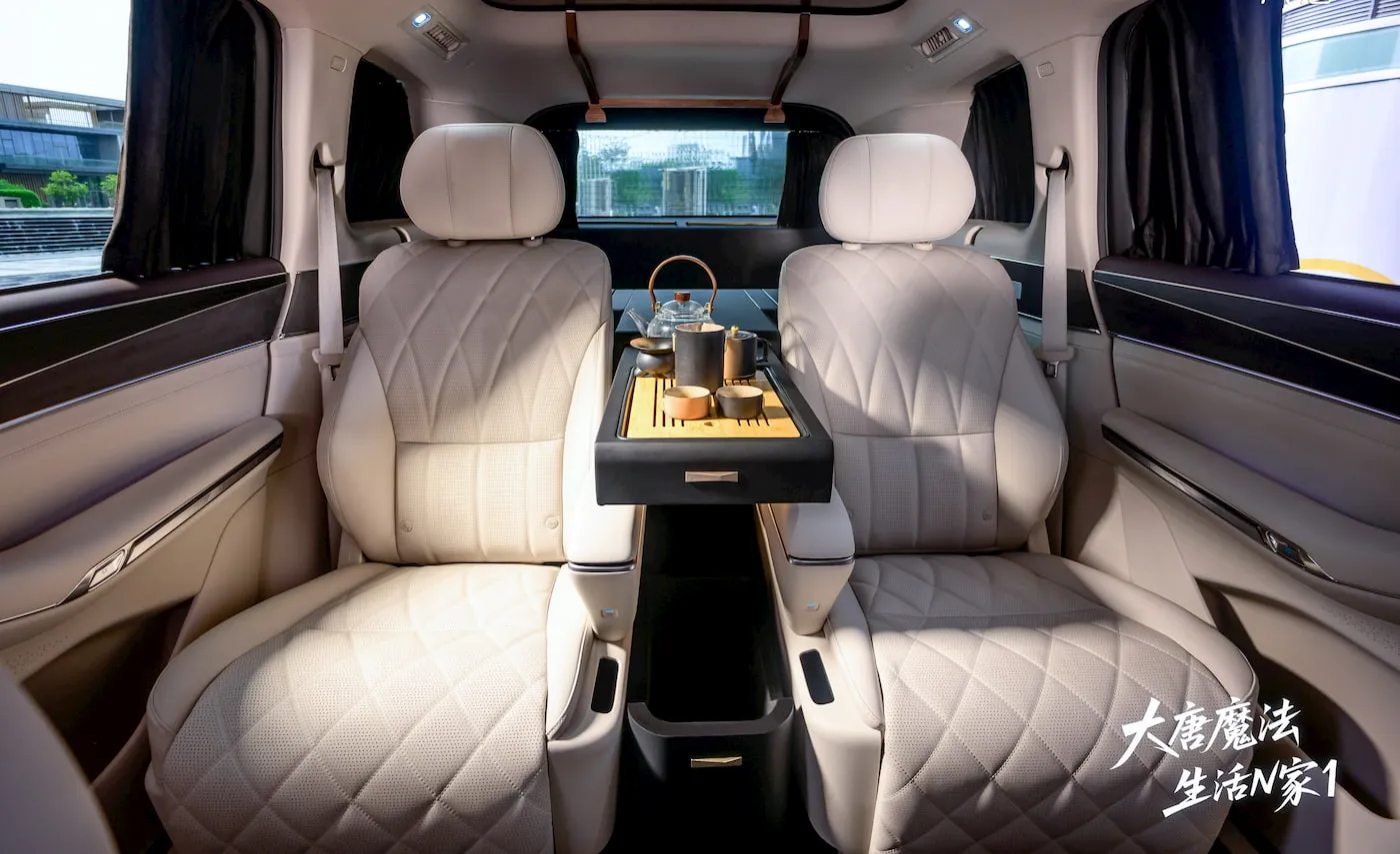 BYD-Great-Tang-luxury-SUV-interior