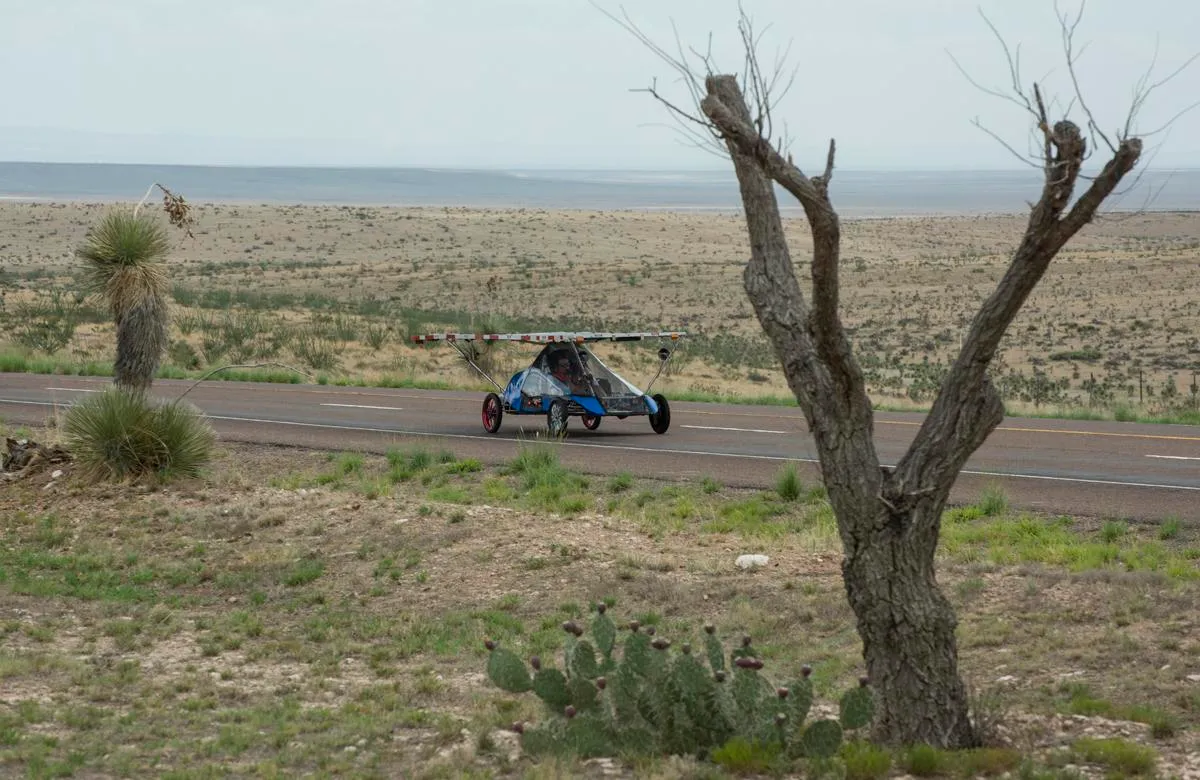 Solar Car Challenge aracı