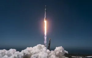 SpaceX, Askeri Uydu Ağları İçin 1,6 Milyar Dolarlık Fırlatma Siparişi Aldı
