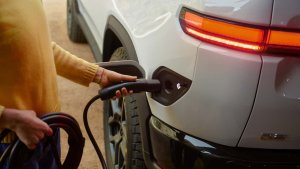 İçten Yanmalı Motorlu Araçları Elektrikli Araçlarla Değiştirmek İklim İçin Daha İyi