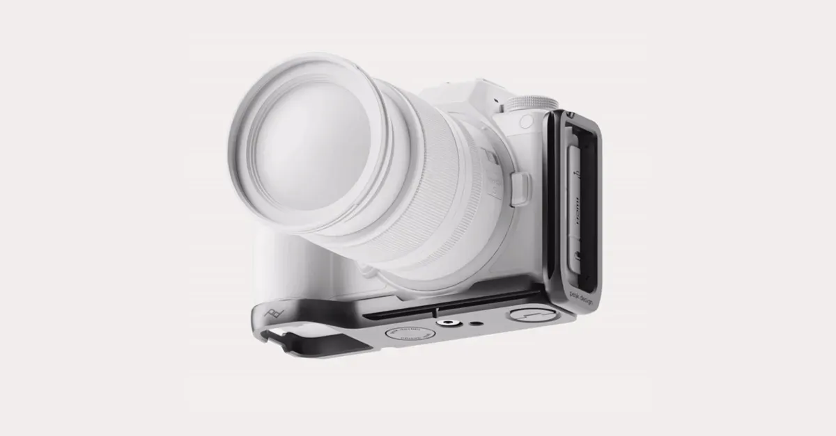 Peak Design'ın Modüler Field Bracket Sistemi, Dahili Bulucu Etiketiyle Geliyor