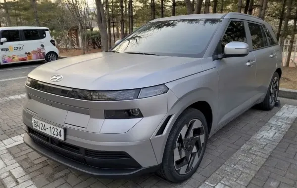 Yeni Hyundai Kona Sızdı: Daha Sert Görünüm ve Sürpriz Bir İç Mekan