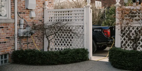 Ford F-150 Elektrikli Kamyonetler Artık Evin Elektrik Panosuna Güç Sağlayabiliyor