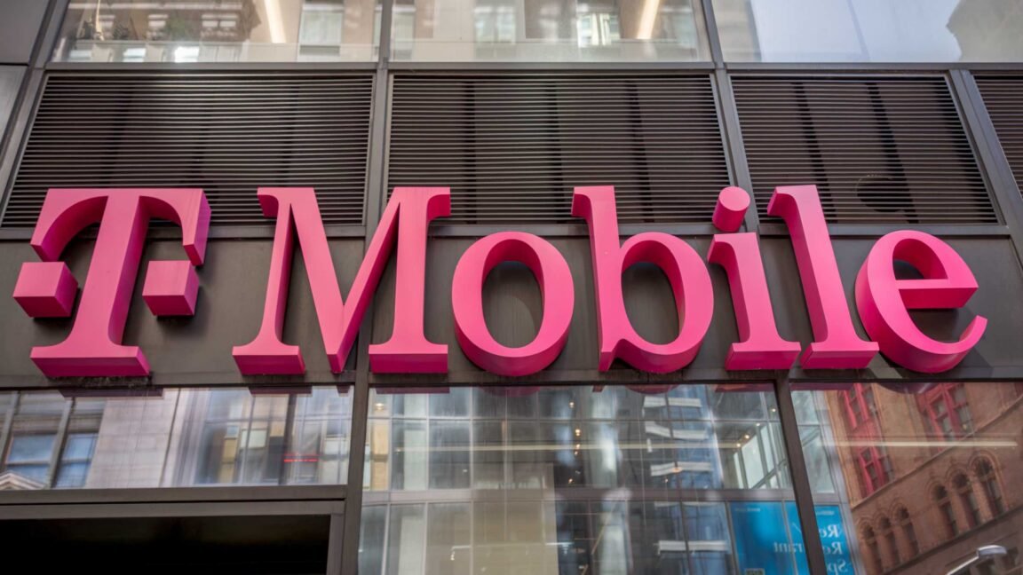 T-Mobile, Zorunlu Plan Geçişinde Bazı Kullanıcıların Ücretsiz Hatlarını İptal Etti