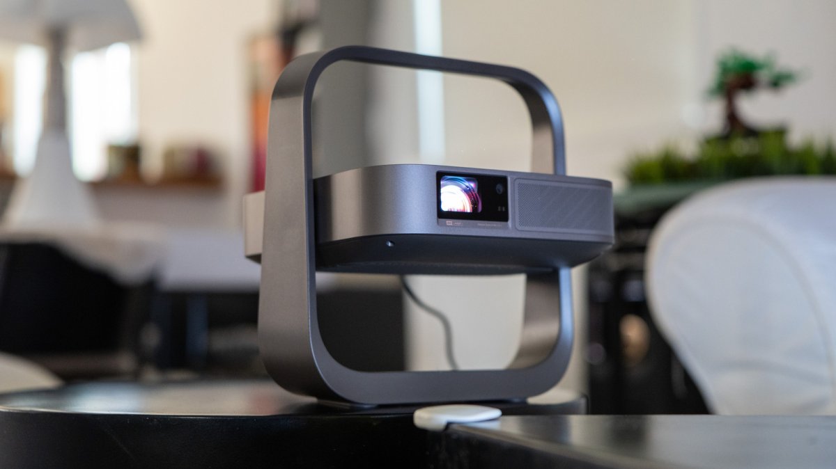 XGIMI Elfin Flip 4K İnceleme: Taşınabilir Lazer Projektör ile Keskin Video Kalitesi