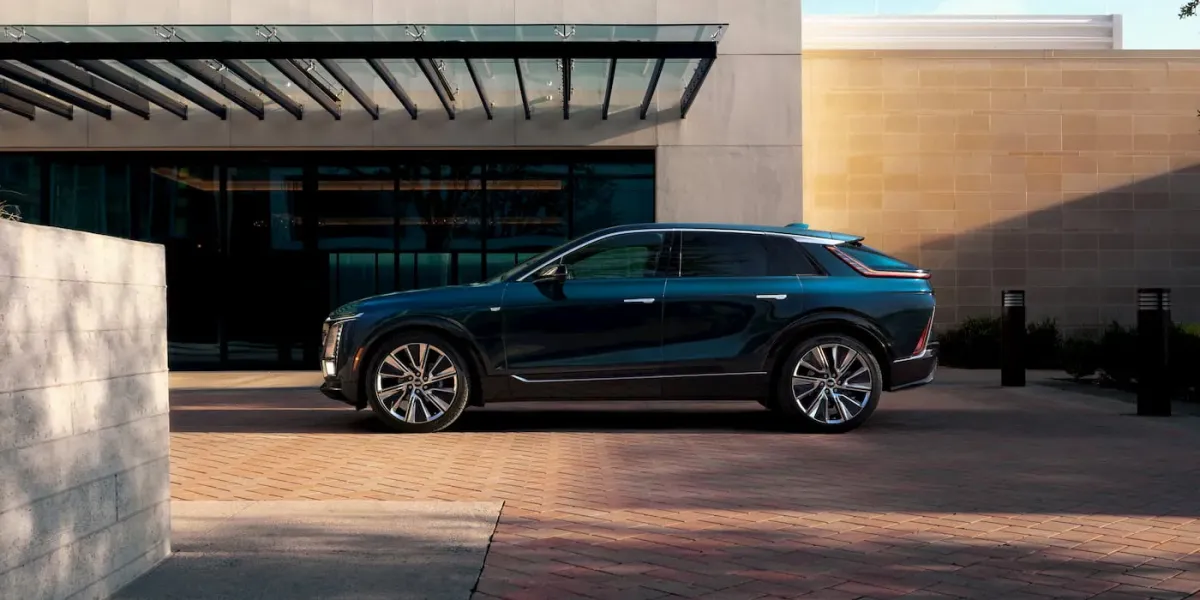 2027 Cadillac Lyriq 200 Dolar Daha Pahalı Ama Önemli Bir Yenilikle Geliyor