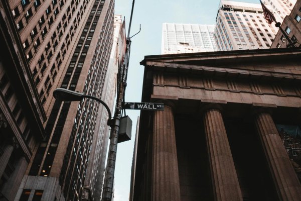 Bitcoin ETF'lerinden ve Özel Kredi Fonlarından Milyarlarca Dolar Çıkışı Piyasa Risklerinin Arttığına İşaret Ediyor
