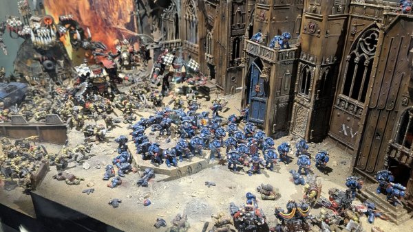 Warhammer 40K'nın En Dengeli Edisyon Başlangıcı: Hâlâ Geliştirilmeye Açık