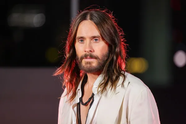 Jared Leto Hakkında Yeni BBC Belgeselinde Birden Fazla Kadından Cinsel Taciz İddiaları