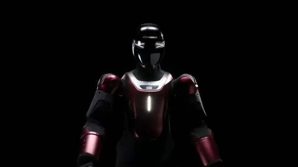 Video Cuma: İtalyan İnsansı Robot Hayat Buluyor