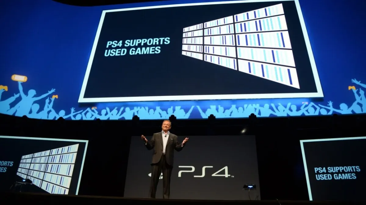 Sony'nin 2013 E3 Basın Toplantısındaki Fiziksel Disk Vurgusu Şimdi Farklı Bir Anlam Kazanıyor