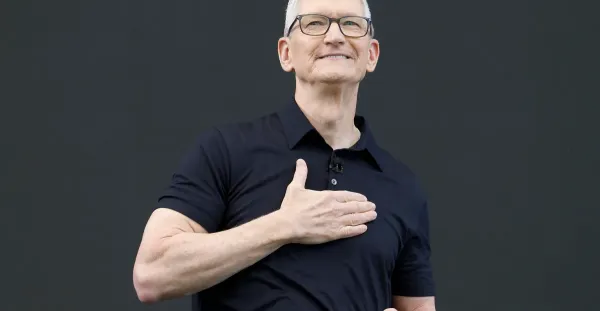 Tim Cook, Yapay Zeka Kullanıcıları İçin iCloud Plus Katmanına İşaret Etti