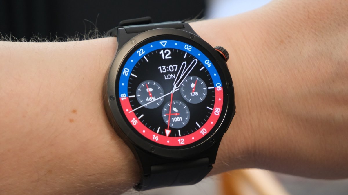 Oppo Watch X3 İncelemesi: Pil Ömrü ile Gelen, Esnekliği ile Kalan