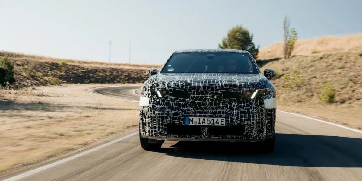 BMW iX4, SUV’dan Çok Grand Tourer’a Benziyor