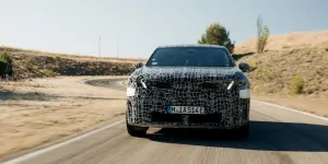 BMW iX4, SUV’dan Çok Grand Tourer’a Benziyor