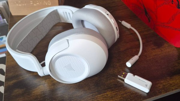 Corsair HS35 V3: Bütçeye Uygun, Harika Ses Veren Kablosuz Kulaklık