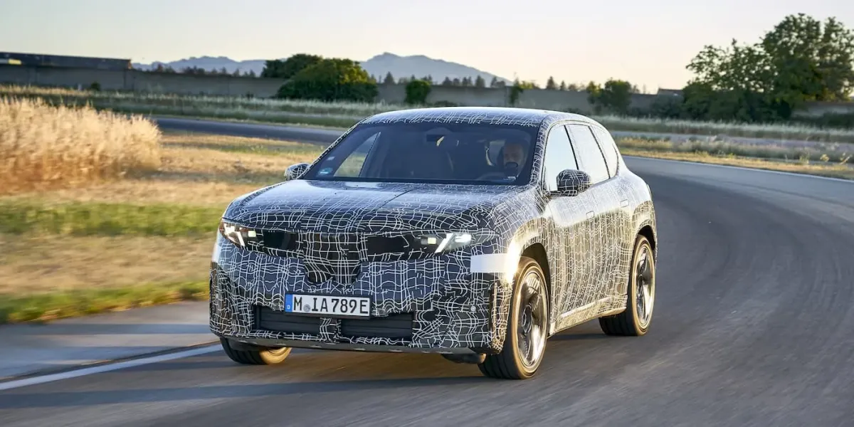 BMW iX4, Yeni Tasarımıyla Göz Kamaştırdı