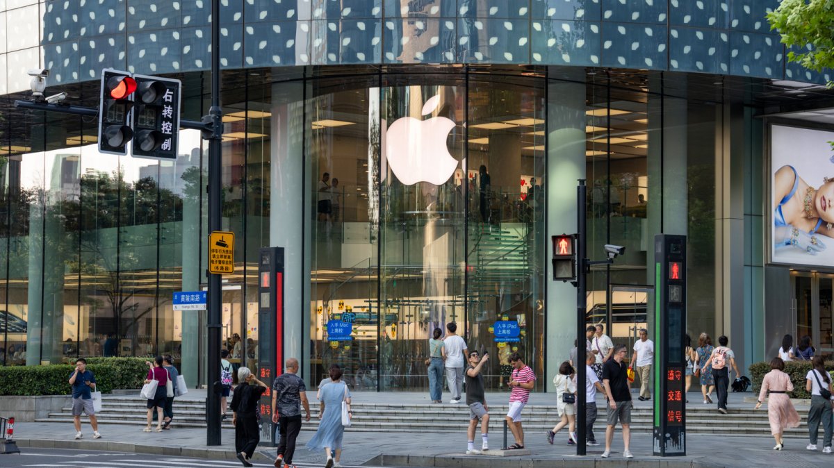 Apple, ABD'nin kara listesindeki Çinli şirketin RAM yongalarını test ediyor