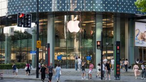 Apple, ABD'nin kara listesindeki Çinli şirketin RAM yongalarını test ediyor