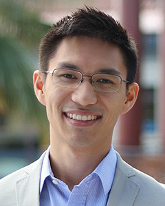 Profesör Michael Yip'in portresi.