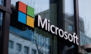 Microsoft'un Yeni Güvenlik Şefi, Yapay Zeka Dönüşümü İçin Üst Düzey Yöneticileri Değiştiriyor