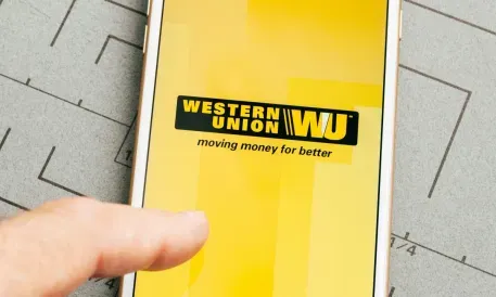 Western Union, Göç Azalışı Gelirleri Vururken Yapay Zeka Tasarruflarına Yöneliyor