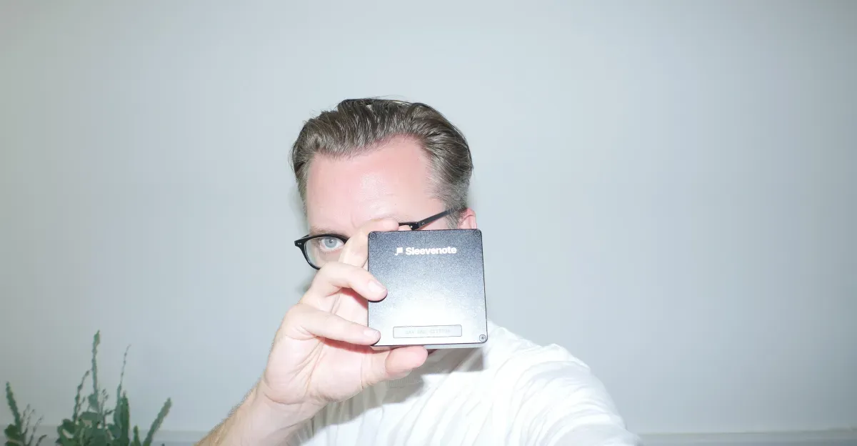 Müzikçi ve Girişimci Tom Vek, Dijital Müzik Çalar Üretiyor