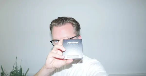 Müzikçi ve Girişimci Tom Vek, Dijital Müzik Çalar Üretiyor