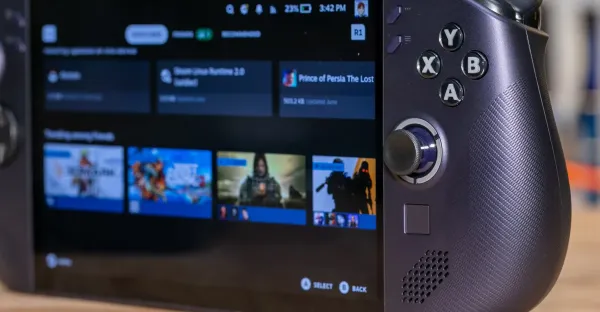 Lenovo Legion Go S SteamOS'lu Modeli Tarihinin En Düşük Fiyatına İndi