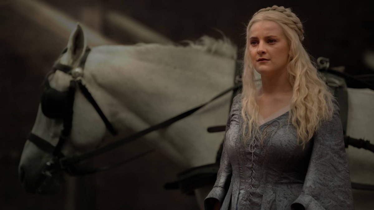 Ejderhaların Dansı yönetmeni, HBO uyarlamasında Helaena'nın neden ejderha binicisi olmadığını açıkladı