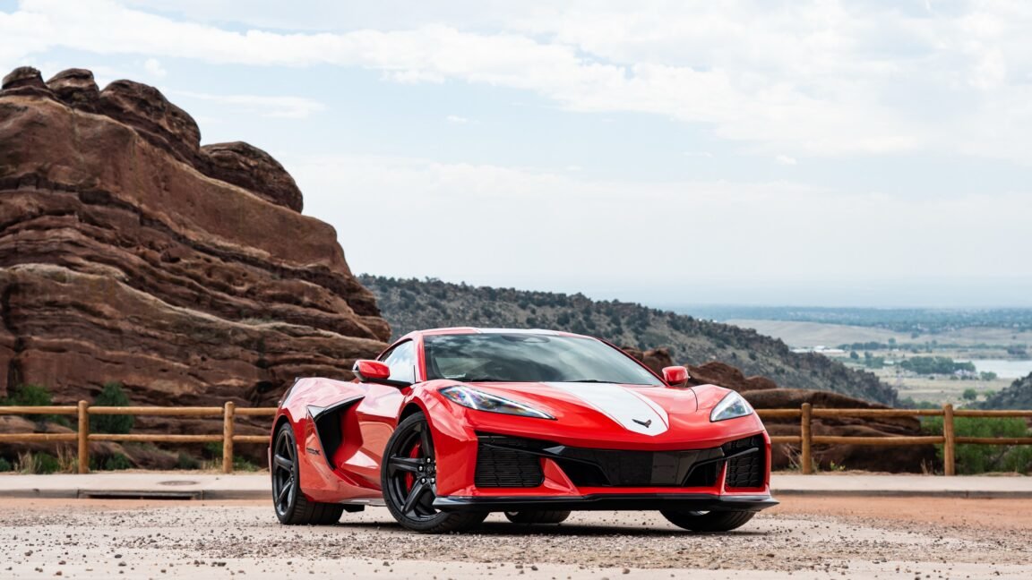 2027 Chevrolet Corvette Grand Sport X: Güçlü ve Agresif
