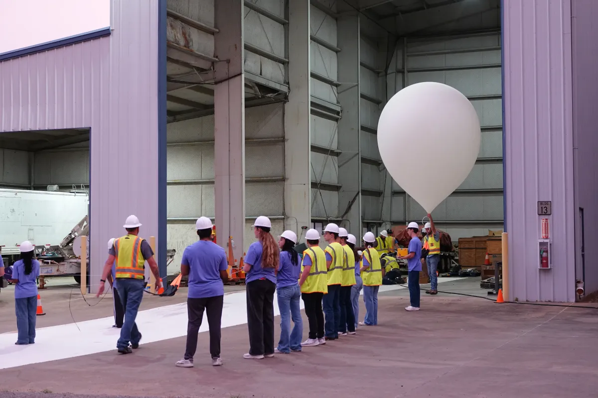 Louisinalı Öğrenciler, NASA Balon Tesisinden Yüklerini Uzaya Gönderdi
