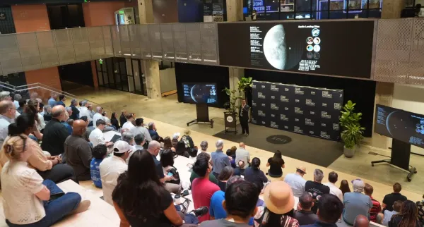 Ay Base'i İnşa Etmek: NASA Hikayeleri Ion'da