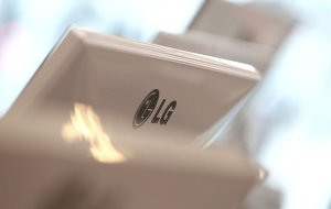 Reklam ve İzleme Monitörlere de Geldi