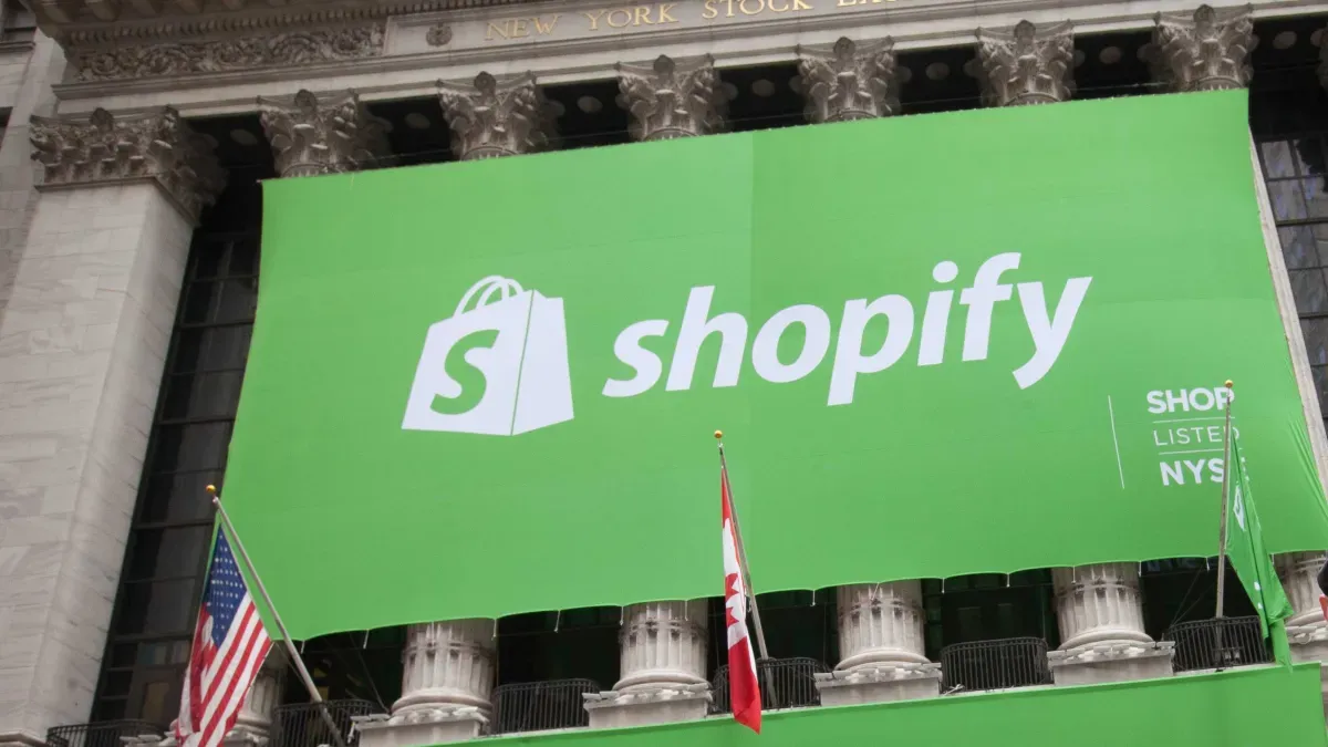 Shopify: Yapay Zeka Arama Motorunun Yerini Almıyor, Trafiği ve Satışları Artırıyor