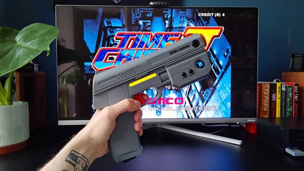 Intec Time Breaker Lightgun İncelemesi: Eski Oyunları Yeni Ekranlarda Oynayın