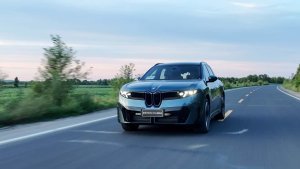 BMW'nin Çin Pazarındaki iX3 50L Modeli Tek Şarjla 640 Mil Menzile Ulaştı