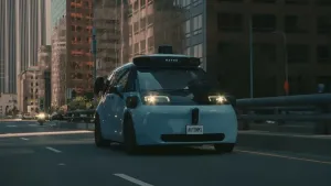 Waymo, Kaliforniya'da robotaksilerini 18 ilçeye yaymak için onay aldı