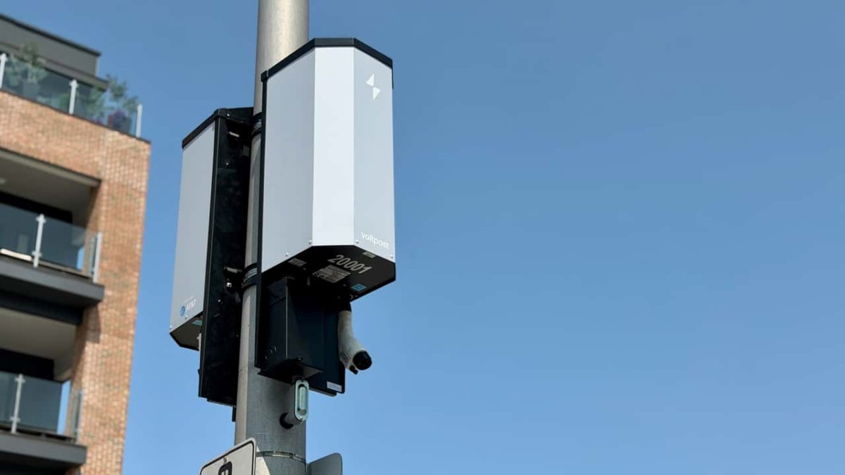 Voltpost'un Sokak Lambası Şarj İstasyonları New York'ta Hizmete Başladı